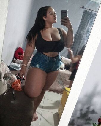 Adriane Esteves