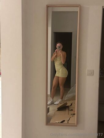 alexandra977