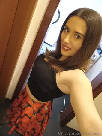 aleyasun Nagie Wycieki OnlyFans Zdjęcie 11