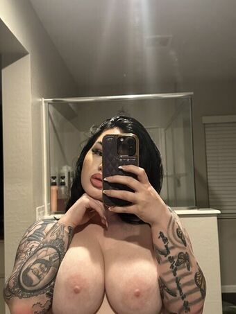 Amanda Flores