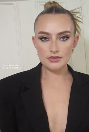 Amelia Dimoldenberg
