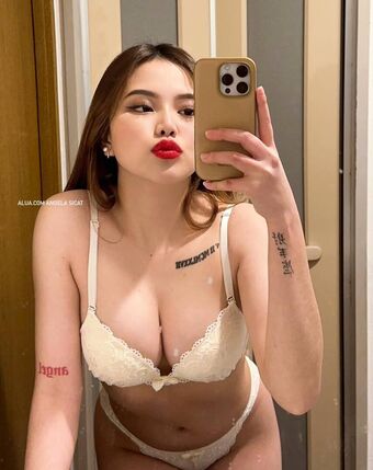 Angelaa5