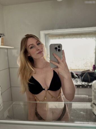 april | itsaprilfriend Nagie Wycieki OnlyFans Zdjęcie 7