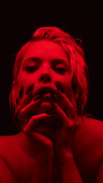 Ashley Benson