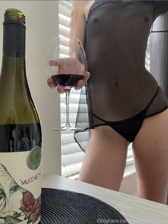 authenticallytipsy Nagie Wycieki OnlyFans Zdjęcie 1