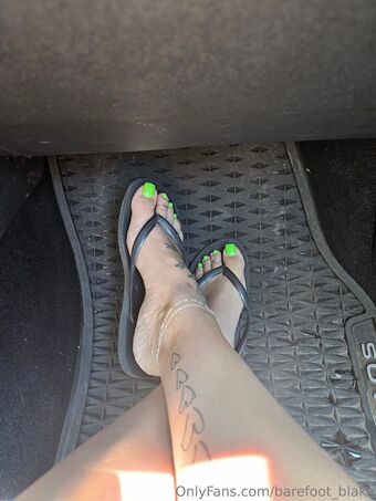 barefoot_blake