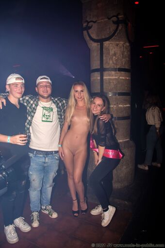 Beautiful Girls Groped