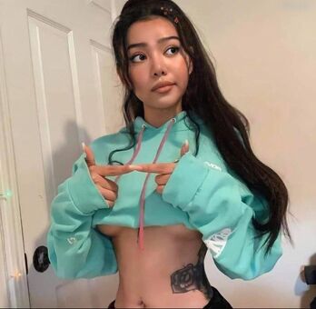 Bella-poarch