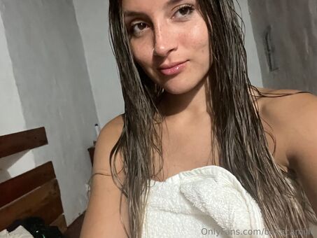 bellacamilaa