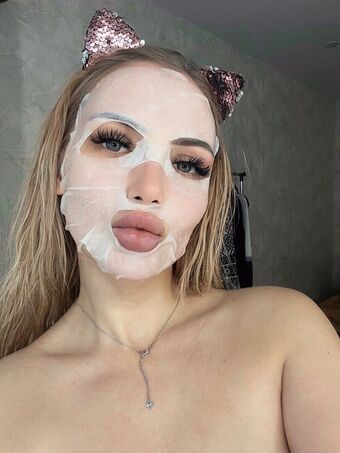 bellacherry69