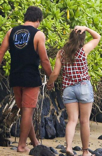 Bindi Irwin Nagie Wycieki OnlyFans Zdjęcie 4