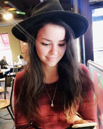 Brittany Xoxobrinney14