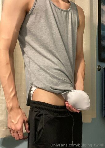 bulging_twunk