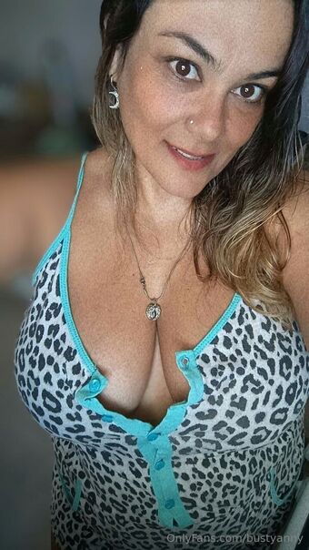 Bustyanny Nagie Wycieki OnlyFans Zdjęcie 10