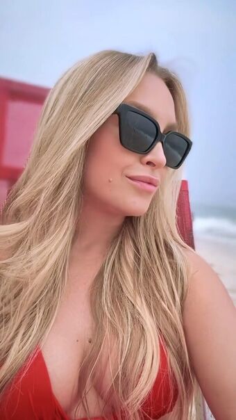 Carla Diaz