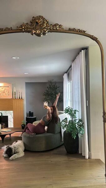 Catherine Mcbroom / Catherine Paiz