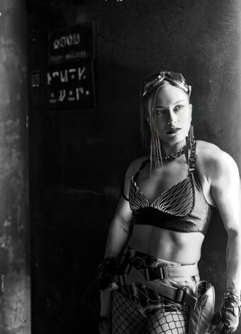 Claire Max