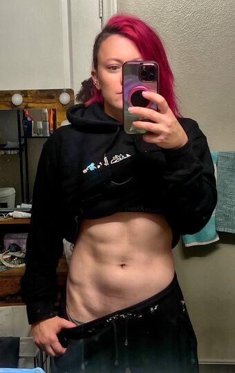 Claire Max