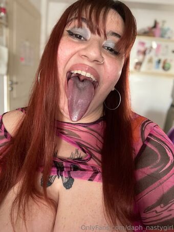 daphbustygoddess