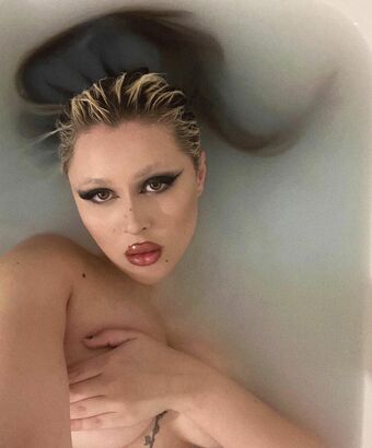 Demonkomplex Nagie Wycieki OnlyFans Zdjęcie 4