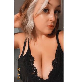 Destinee C