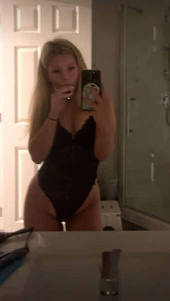 Devine Luna Nagie Wycieki OnlyFans Zdjęcie 2