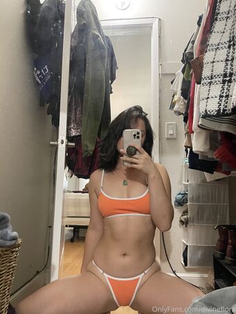 divineflora Nagie Wycieki OnlyFans Zdjęcie 9