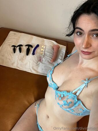 divinehips Nagie Wycieki OnlyFans Zdjęcie 24