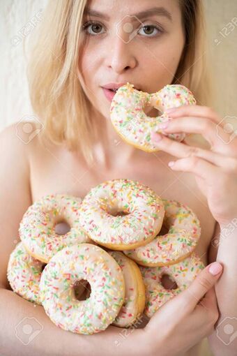 Donuts Nagie Wycieki OnlyFans Zdjęcie 1