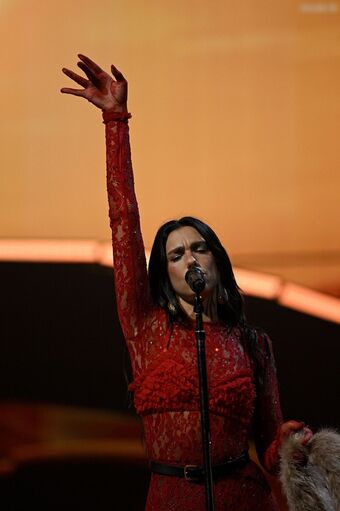 Dua-lipa