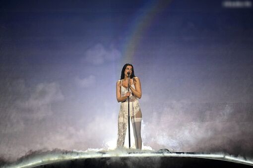 Dua-lipa