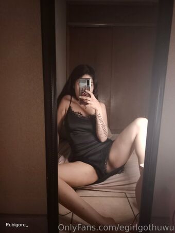 egirlgothuwu
