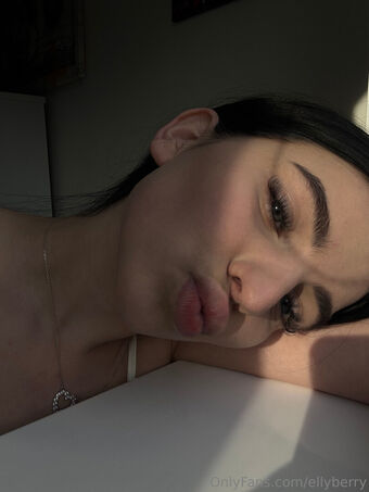 ellyberry Nagie Wycieki OnlyFans Zdjęcie 1