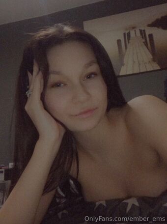 ember_ems Nagie Wycieki OnlyFans Zdjęcie 4