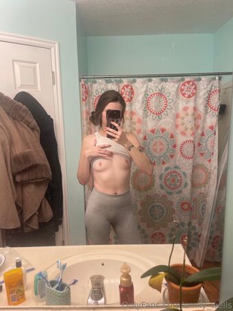 emily_wells