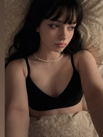Emilyblackk._
