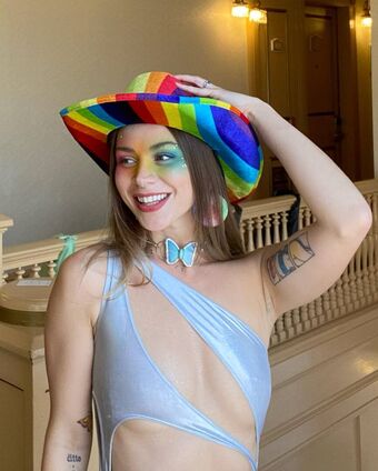 Emmily Mello