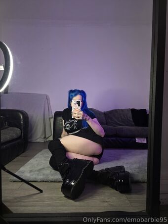 emobarbie95
