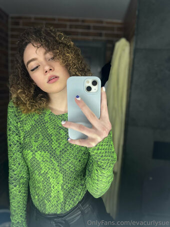 evacurlysue