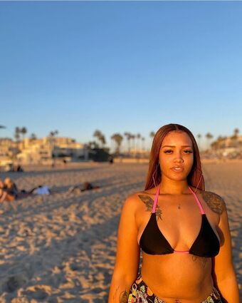 Exactly E Nagie Wycieki OnlyFans Zdjęcie 2