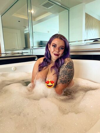 Frecklefairy8