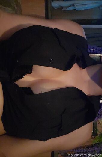 glowyhole