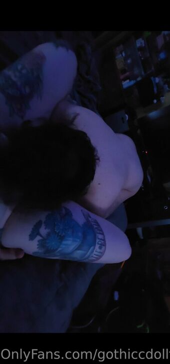 gothiccdollface