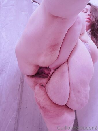 guillotinequeen2