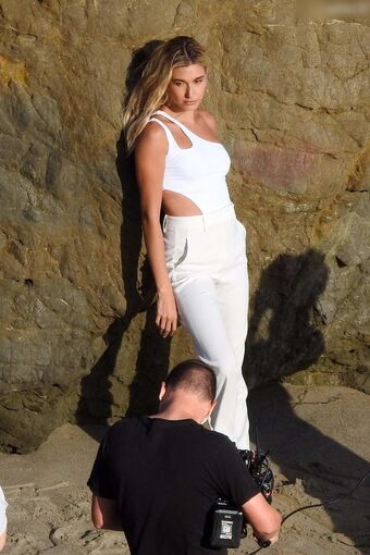 Hailey Bieber