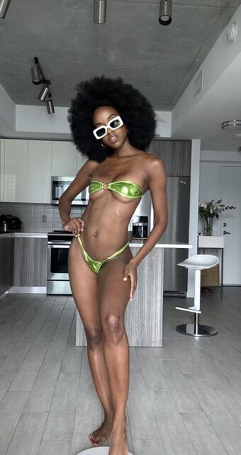 Hello Bombshell