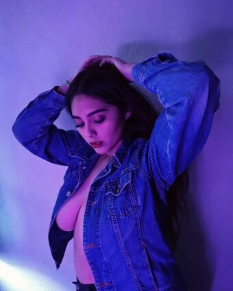 Jaqui Flores