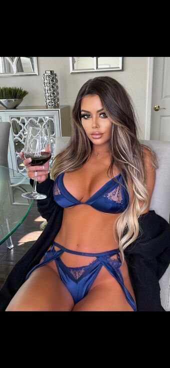 Juli.anneee Nagie Wycieki OnlyFans Zdjęcie 1