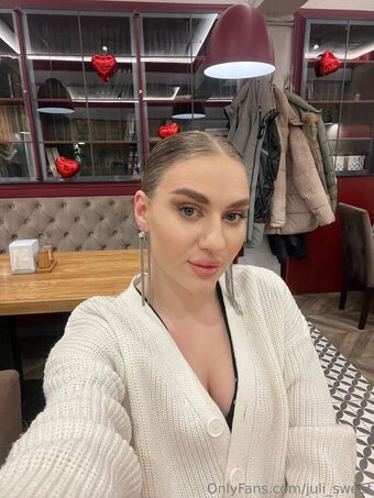 Juli Sweet