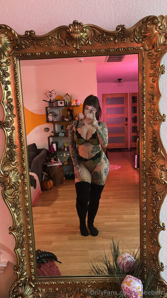 Juneeberri Nagie Wycieki OnlyFans Zdjęcie 14